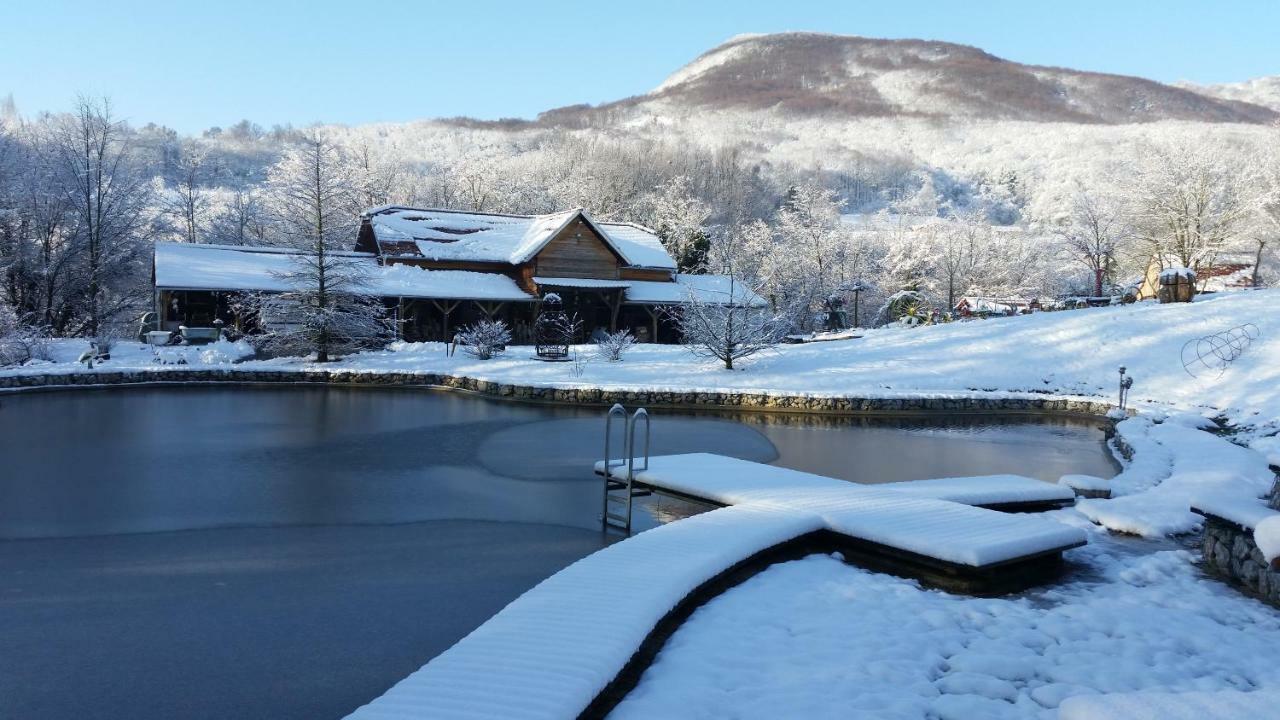 Country House With A Pool In Medvednica Nature Park Záhřeb Exteriér fotografie