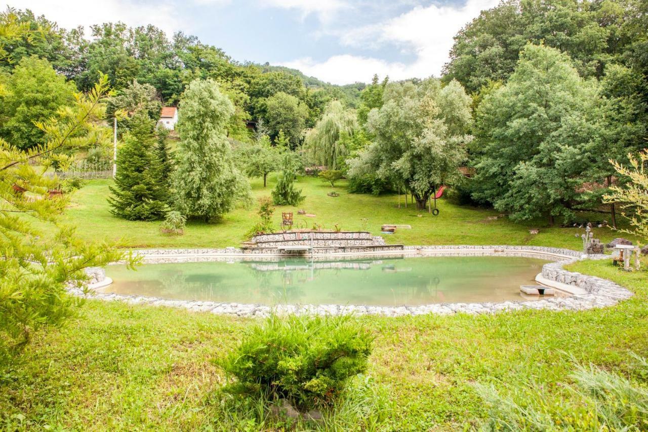 Country House With A Pool In Medvednica Nature Park Záhřeb Exteriér fotografie