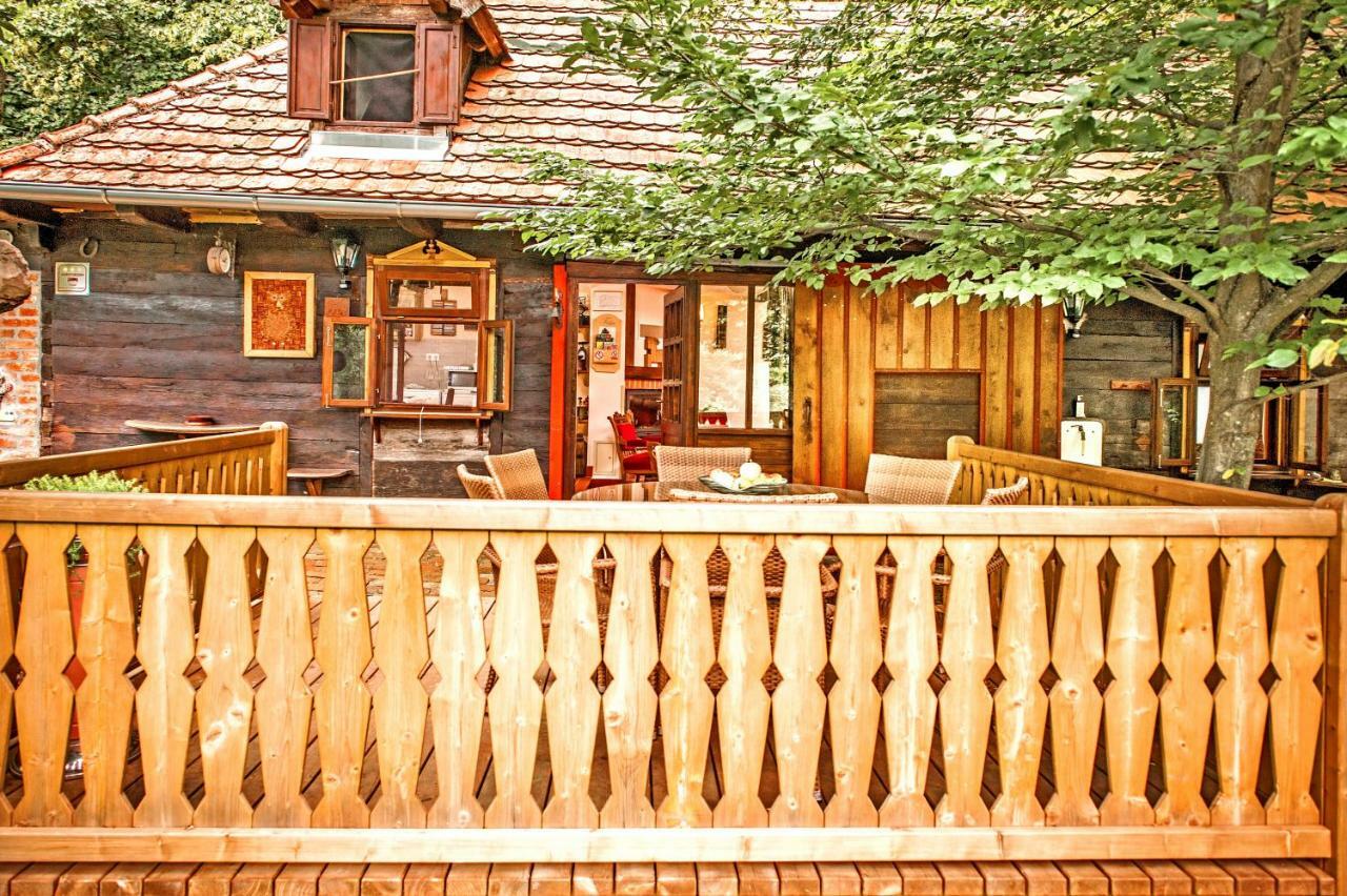 Country House With A Pool In Medvednica Nature Park Záhřeb Exteriér fotografie