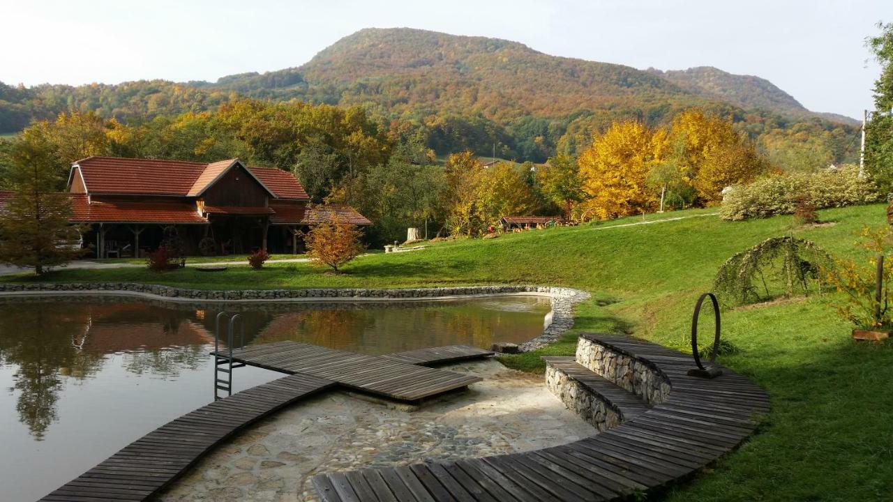 Country House With A Pool In Medvednica Nature Park Záhřeb Exteriér fotografie